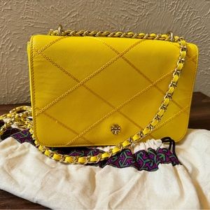 LIKE NEW Tory Burch Leather Stitched Robinson Shoulder Bag